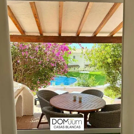 Domuum Holidays - Casas Blancas Апартаменты *