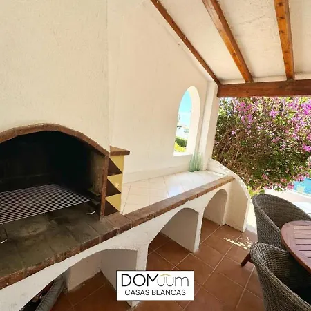 Domuum Holidays - Casas Blancas * Salou