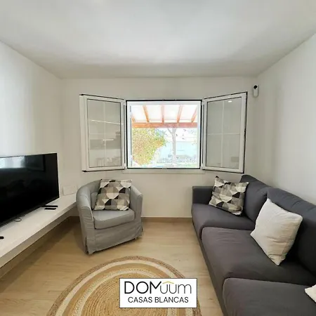 Domuum Holidays - Casas Blancas Salou