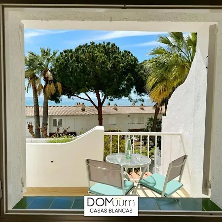 Domuum Holidays - Casas Blancas * Salou