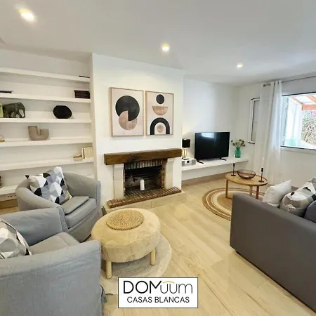 Domuum Holidays - Casas Blancas * Salou