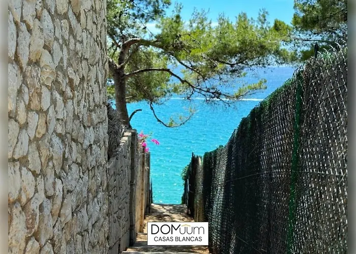 Domuum Holidays - Casas Blancas