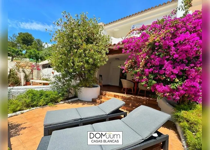 Domuum Holidays - Casas Blancas