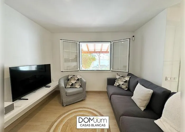 Domuum Holidays - Casas Blancas Salou