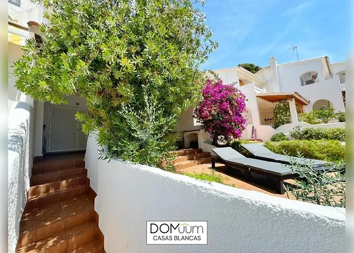 Domuum Holidays - Casas Blancas