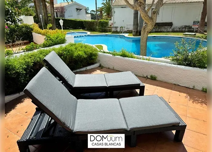 Domuum Holidays - Casas Blancas
